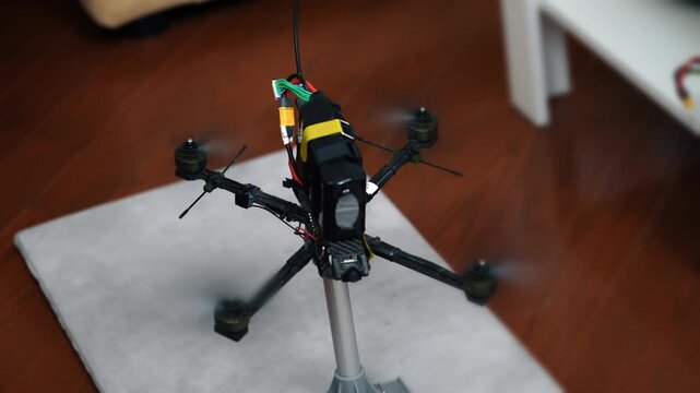 Checking the technical serviceability of the fpv drone, on a special platform