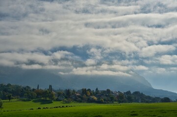Obraz premium Lac de Bourget in den französischen Alpen