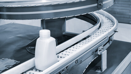 Machine for producing plastic beverage bottles using extrusion method from plastic