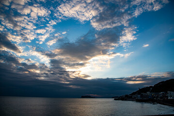 鎌倉25109　稲村ケ崎1　秋空