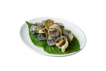 Sashimi with perilla leaves in png file png 파일의 깻잎을 깐 소라회