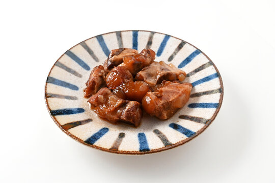 豚軟骨ソーキの煮付け（沖縄料理）