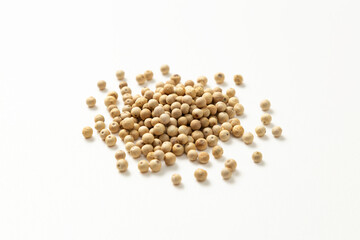 白背景にホワイトペッパー