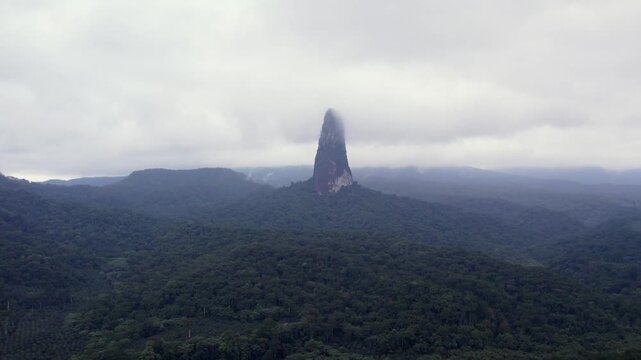 Pico C&atilde;o Grande, S&atilde;o Tom&eacute; &mdash; a dramatic volcanic plug rising from lush rainforest in Ob&ocirc; Natural Park, an iconic African landmark