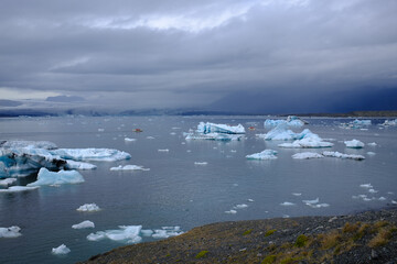Icebergs from the Breiðamerkurjökull Glacier floating in the Jökulsárlón Glacier Lagoon in Iceland