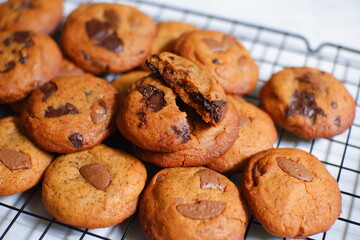 chocolate chip cookies