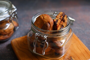 glass of chocochips cookies 