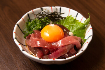 鮪のユッケ