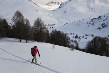 Randonn&eacute;e &agrave; skis en Ubaye. Col de Larche, Vallon du Lauzanier - Ubaye - Alpes de Haute-Provence - Alpes du Sud	