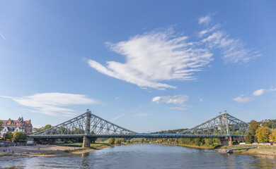 Das Blaue Wunder, offiziell als Loschwitzer Brücke bezeichnet in Dresden, Deutschland