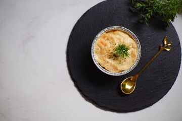 Macaroni schotel in cup 