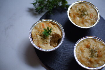 Macaroni schotel in cup 