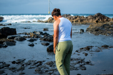 pareja dia a dia enamorados jovenes