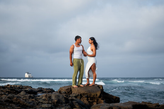 pareja dia a dia enamorados jovenes