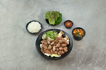 직화 돼지목살구이를 촬영한 모습