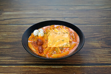 로제떡볶이를 촬영한 모습입니다.