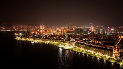 Obraz premium High quality landscape photo of Izmir city taken with a drone