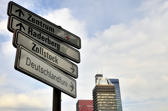 Deutschlandradio building, Deutschlandfunk, behind it the former Deutsche Welle headquarters, office tower and studio tower, Raderbergg&uuml;rtel, Cologne, North Rhine-Westphalia, Germany