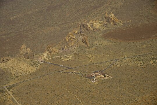 Roques de Garcia rock formation and Parador visitor centre, panorama from Alto de Guajara, 2717m, Teide National Park, Tenerife, Canary Islands, Spain