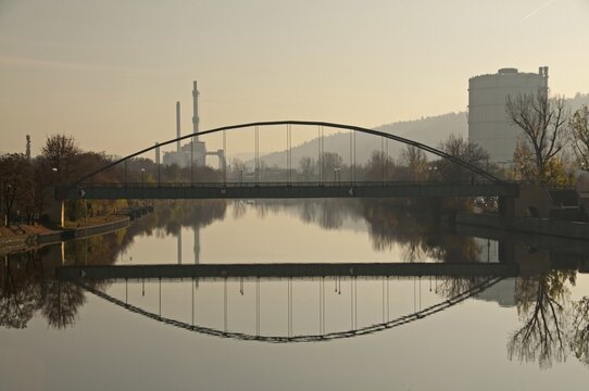 K&ouml;nig-Karls-Br&uuml;cke, Neckar, Stuttgart, Baden-W&uuml;rttemberg, Germany