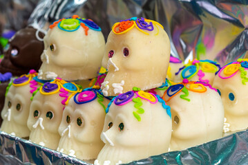 dia de muertos, calaveritas, calavera de azucar, festividad, mexico, coco, pastel, alimento,...