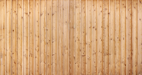 Braune Holzwand aus vertikalen, gemaserten Brettern mit aufgesetzten Leisten, komplett ohne Schrauben
