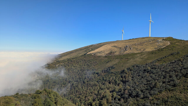 Chao das Grallas wind farm in the Sierra de La Bobia, between Villanueva de Oscos, Asturias, Spain