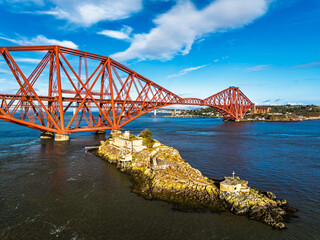 Obraz premium Forth Bridge from a drone, Queensferry Crossing, Forth Estuary, Scotland