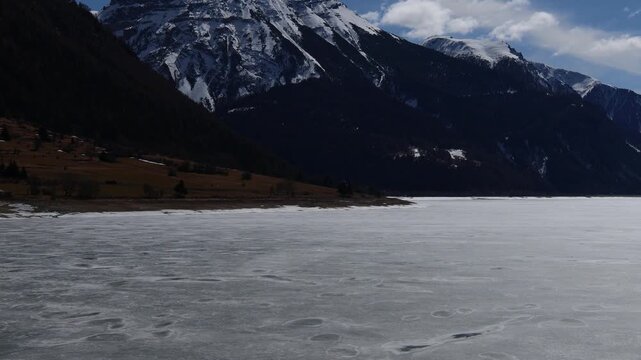 the reschensee lake in winter 4k 25fps video
