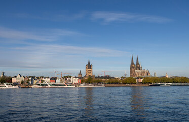 Fototapeta premium Morning View of Cologne Old City