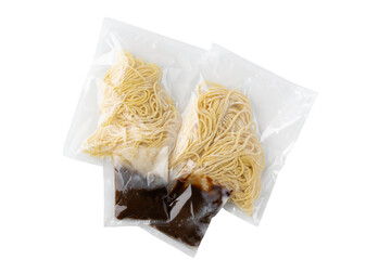 透明背景（png）に袋に入ったラーメンの生麺とスープのセット