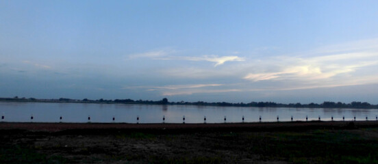 Sunset on the riverside of Vivsong and silent.