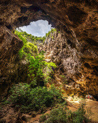 Obraz premium Phraya Nakhon Cave - Die Phraya-Nakhon Höhle