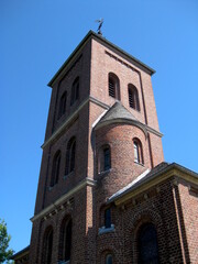 Fototapeta premium Die St.-Antonius-Kirche in Köln Ehrenfeld