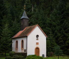 Naklejka premium Kleine Kapelle im Schwarzwald