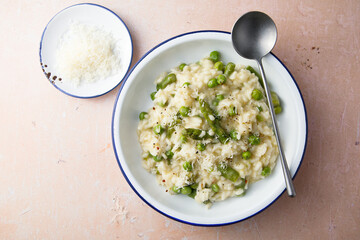 Green pea risotto with asparagus