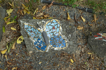 kunst mosaik stein schmetterling