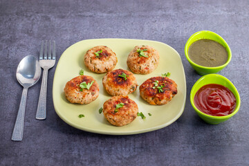 Juicy chicken cheese kebab made with tender minced chicken, stuffed with melted cheese, grilled to perfection, and served hot with mint chutney.
