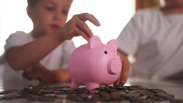 kids save money piggy bank