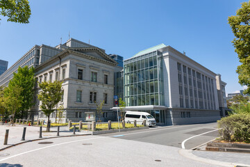 大阪府立中之島図書館と新館（新書庫棟）【2025年8月撮影】