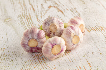 Raw young garlic bulb heap