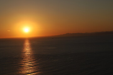 Naklejka premium 西伊豆で太平洋に沈む夕日