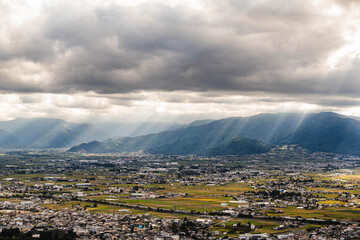 高台から眺める秋の山形村方面