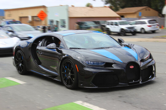 Luxury Sports Car Bugatti Chiron Driving in Carmel, California / Rare Exotic Supercar
