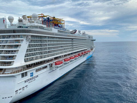 Norwegian Breakaway cruise ship of Norwegian Cruise Line. First ship in "Project Breakaway" class.