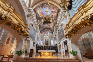 Obraz premium Piacenza - The presbytery in the church Basilica di San Antonio with the frescoes by Camillo Gavasetti (1626-1628)