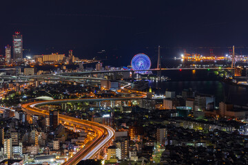 Fototapeta premium 日本の都市風景 大阪夜景 大阪ベイタワーからの眺望