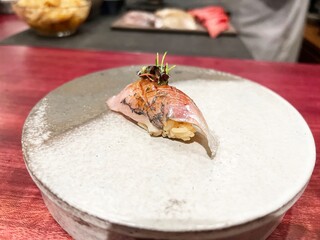 美味しそうな真鯛の握り寿司