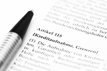 Obraz premium Artikel 115 Grundgesetz Schuldenbremse