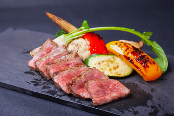 夏野菜のグリルと牛肉のステーキ